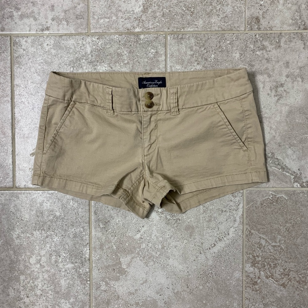 SOLD!! American Eagle Khaki Shorts